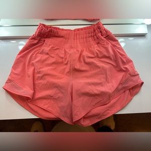 Lululemon Raspberry Cream High-Rise 4in Hotty Hot Short